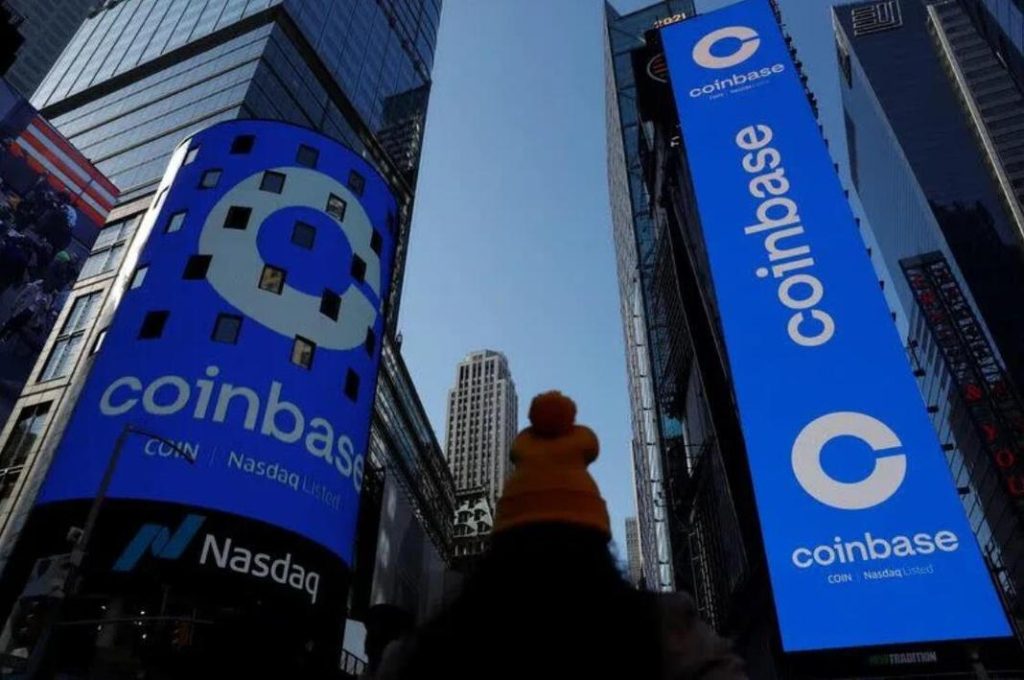 How Do Polkadot and Cosmos Compare: Which One Reigns Supreme in the Blockchain Space?